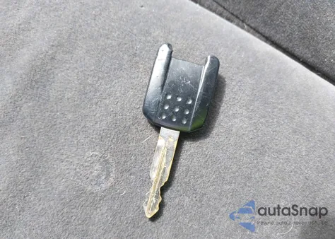 2005 Mercury Grand Marquis Gs from USA, damaged, VIN 2MEFM74W75X612709